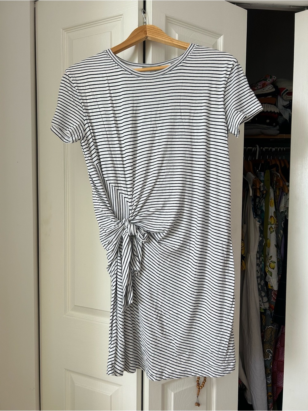 Vince Striped Knot-Front T-Shirt Dress - Blue & White